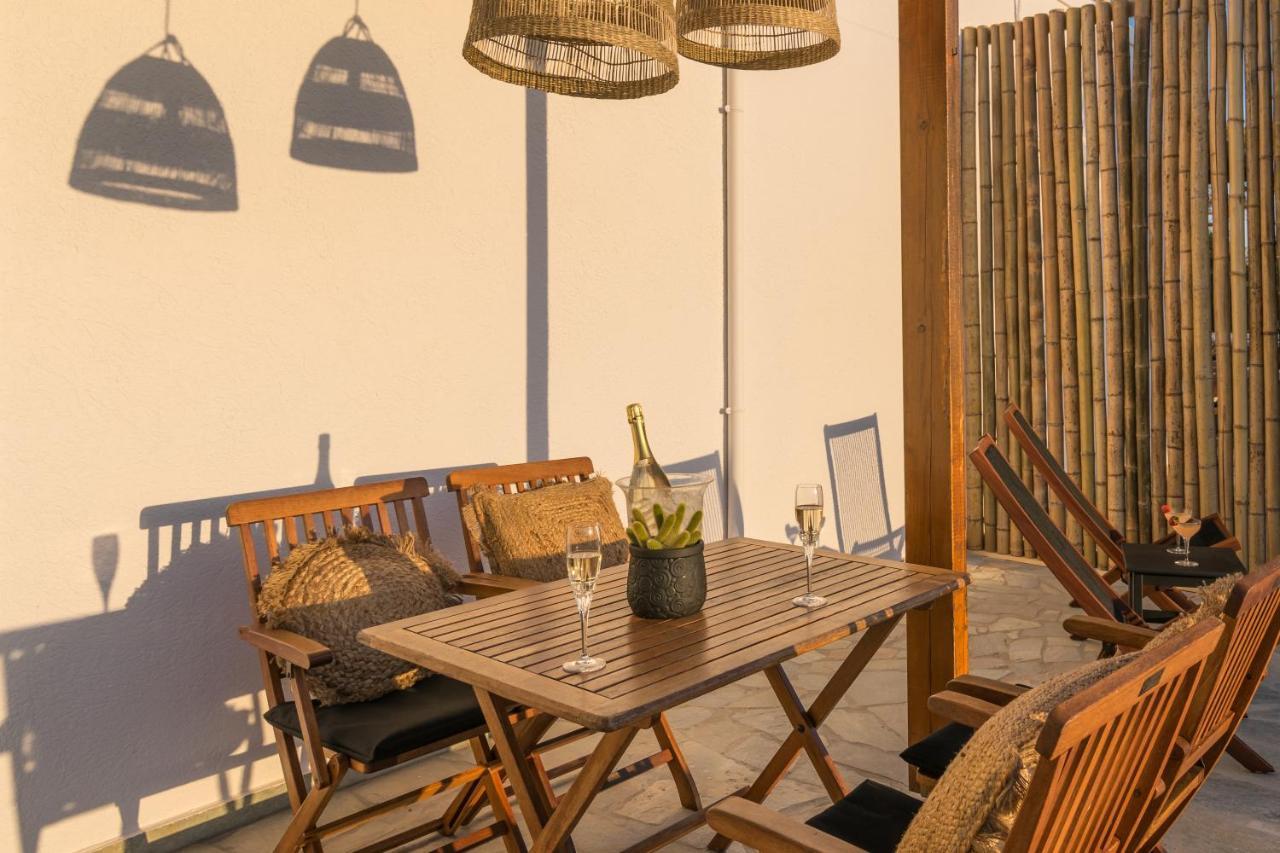 Kallia'S Suites Milos アダマス エクステリア 写真