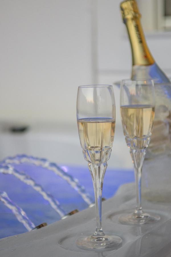 Kallia'S Suites Milos アダマス エクステリア 写真